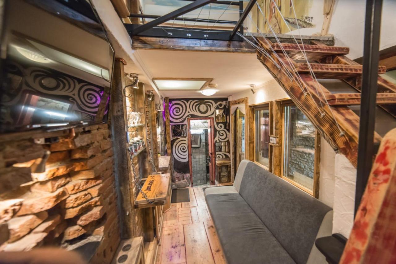 Rent A Room - Be Rustic Брашов Экстерьер фото
